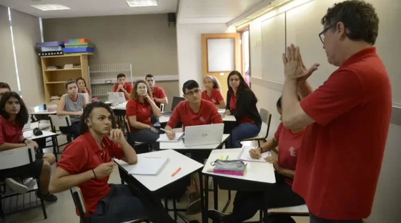 Pé-de-Meia: pagamento a estudantes começa nesta segunda-feira