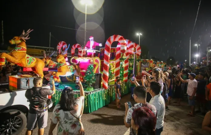 Parada Natalina acontece nesta quarta-feira (20) na Ponta Negra