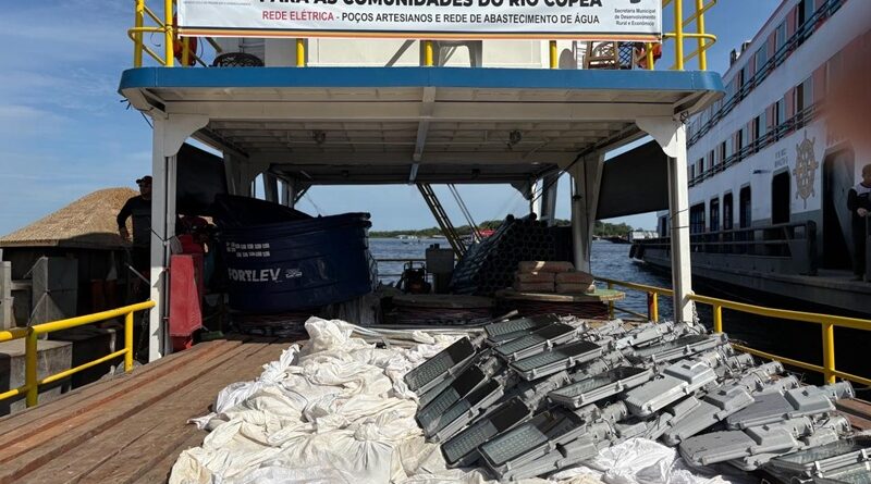 Prefeitura de Coari envia equipamento para melhorias de infraestrutura em mais de 20 comunidades do Rio Copeá