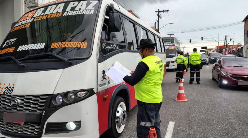Prefeitura de Manaus intensifica fiscalização do transporte complementar e táxi na zona Sul