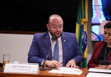 Fausto Jr. aprova indicação de quase R$ 8 bilhões para projetos de desenvolvimento regional no Brasil