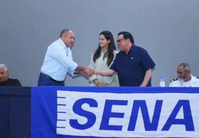 Coari celebra formatura de mais de mil alunos do Barco-Escola Samaúma II