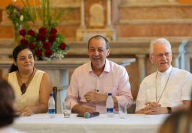 Igreja da Matriz é entregue após restauração, e Omar Aziz destaca compromisso da bancada com o patrimônio histórico de Manaus